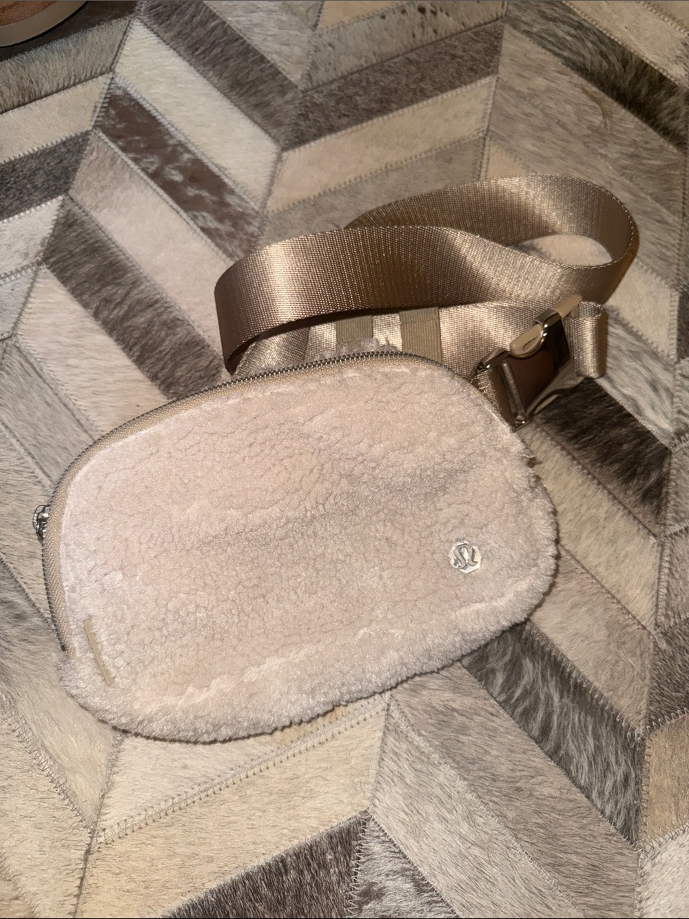 Like New Lululemon Sherpa Everywhere Belt Bag